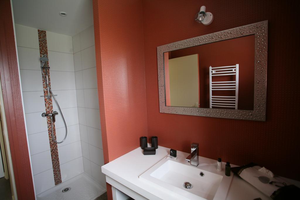 Hotel - Restaurant L'Hortensia Noyalo ห้อง รูปภาพ